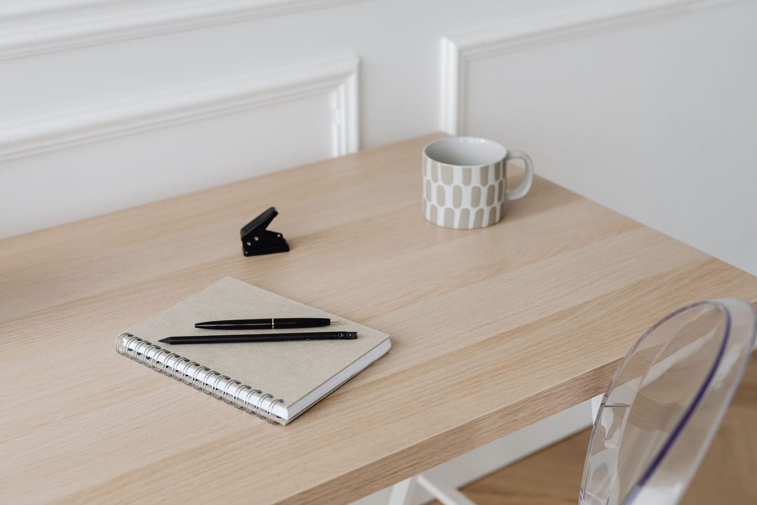 Mugs, stylos, carnets et clés USB personnalisés